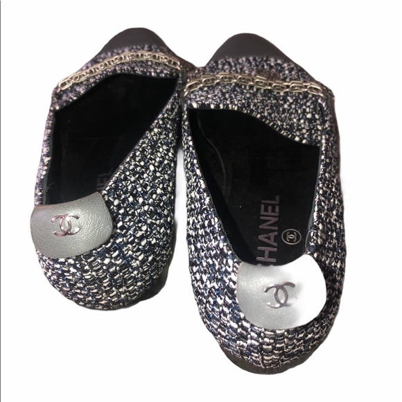 Chanel Tweed Moccasins with charm embellishments - Picture 7 of 9